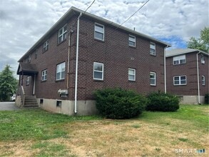 Building Photo - 23 Mead St