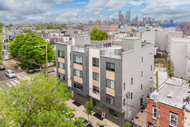 Building Photo - 1352 N 27th St