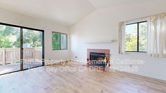 Building Photo - 2589 Westberry Dr