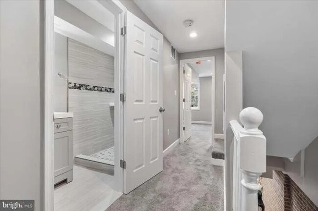 Building Photo - 1230 W Lombard St