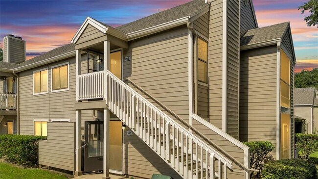 Foto del edificio - 549 Sun Ridge Pl