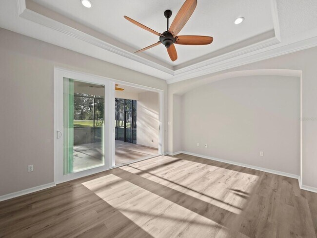 Foto del edificio - 6127 Aviary Ct