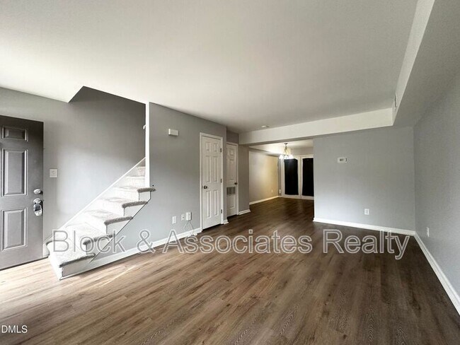 Foto del edificio - 4808 Blue Bird Ct