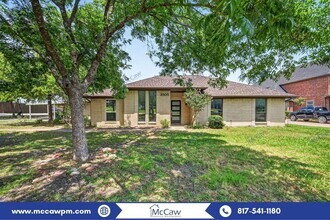 Building Photo - 3505 Larkin Ln