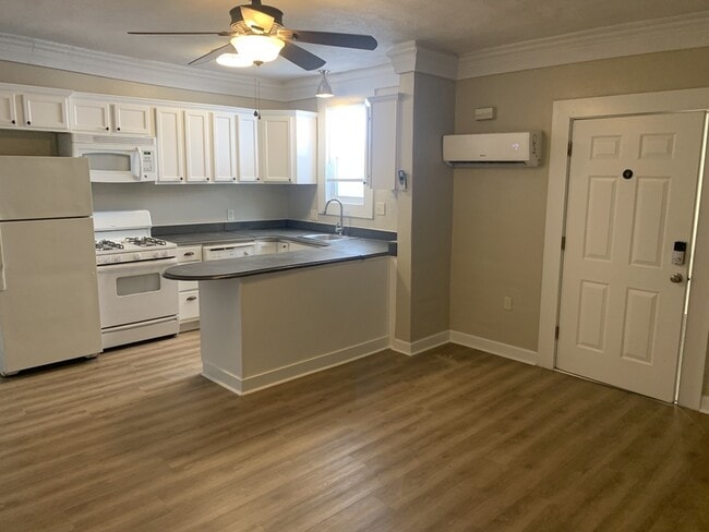 Photo - 1056 E Montague Ave Apartment