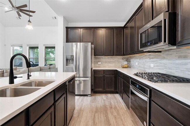 Foto del edificio - 10191 Bayou Oaks Dr