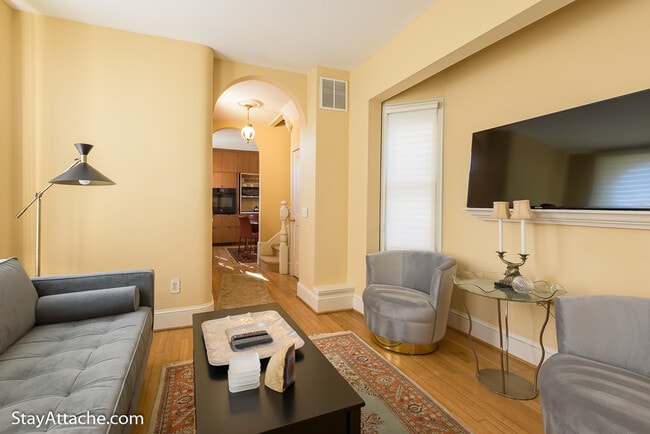 Building Photo - 1732 21st Street NW