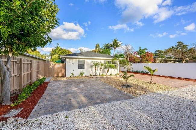 Foto del edificio - 1306 NE 14th Ave