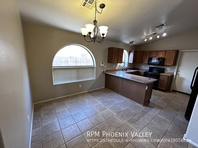 Building Photo - Cozy Canyon Trail * 3 x 2 bath home ** New...