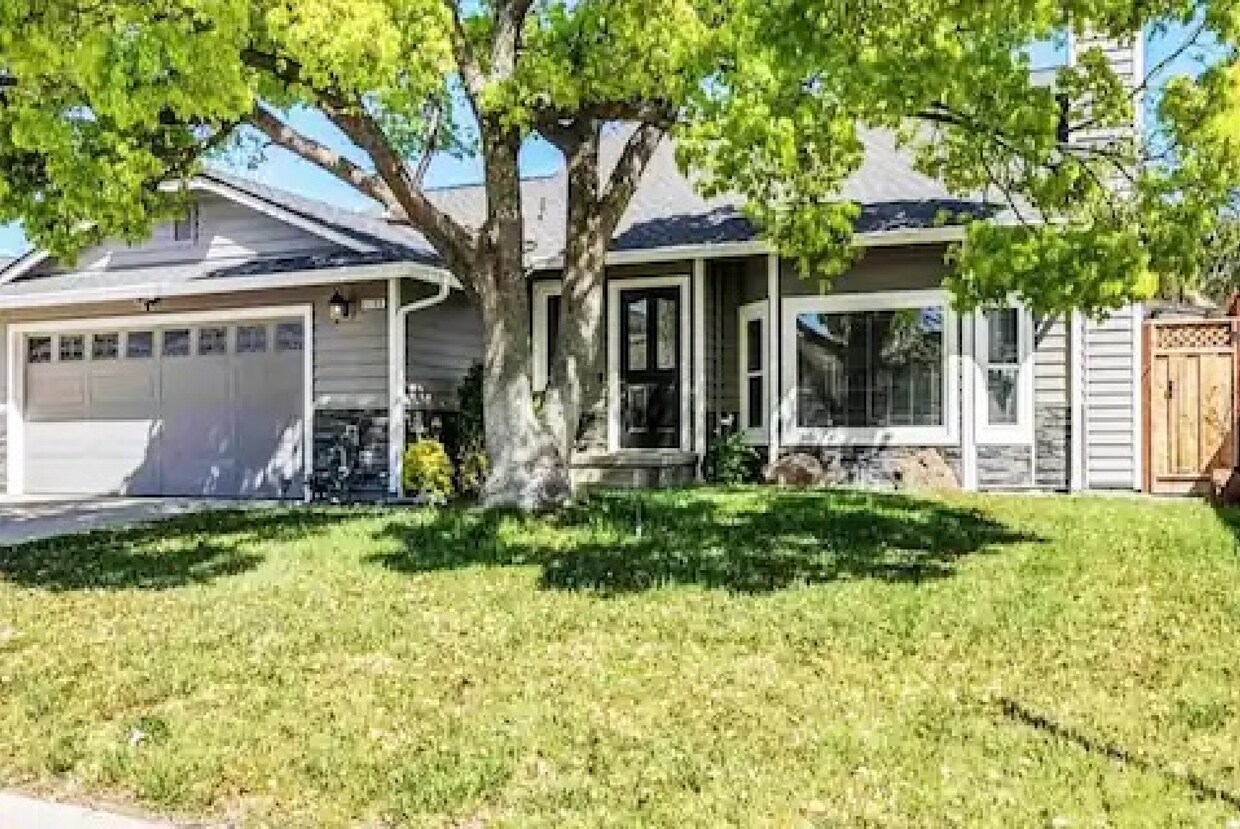 Primary Photo - 4109 Sequoia Dr