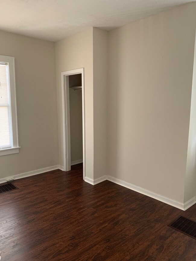 Building Photo - 536A Euclid Ave – Available Fall 2026