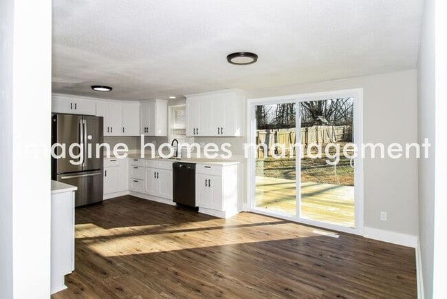 Building Photo - Remodeled 3 Bedroom Home in Kansas City