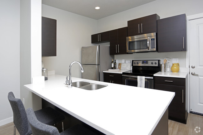 3HAB, 3.5HAB - 1,439 ft² - Parc on Center Apartments & Townhomes