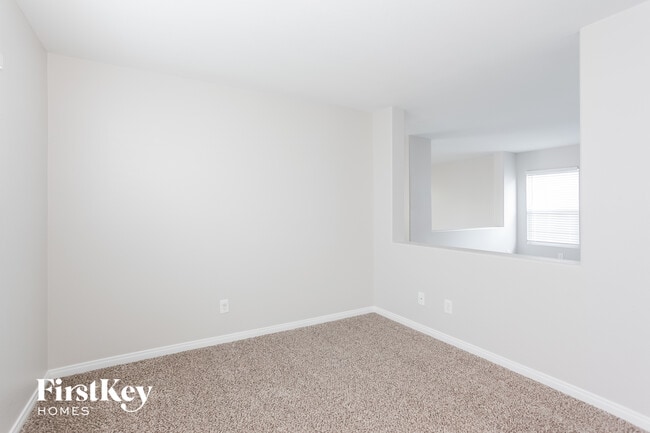 Foto del edificio - 5013 Whistling Acres Ave