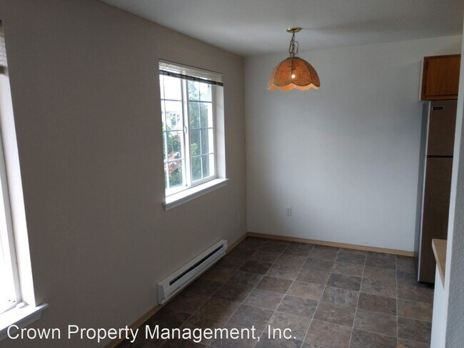 Building Photo - 110-185 N 9th St