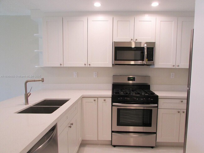 Foto del edificio - 13020 SW 92nd Ave