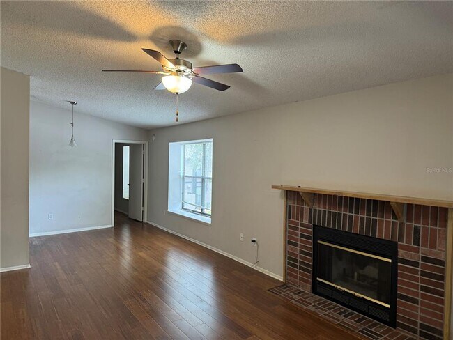 Building Photo - 14733 Norwood Oaks Dr
