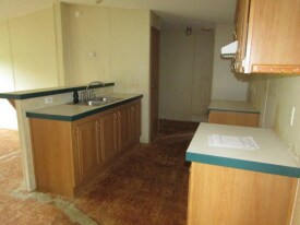 Building Photo - 3 bedroom in Fort White FL 32038