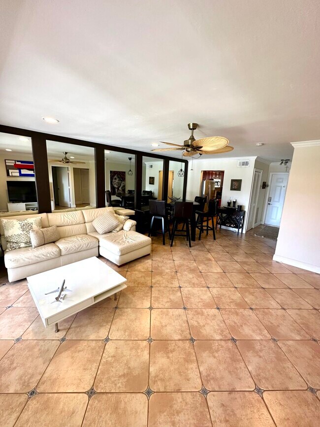 Foto del edificio - 2501 S Ocean Blvd