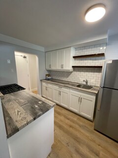 Building Photo - 23 McClary Ave