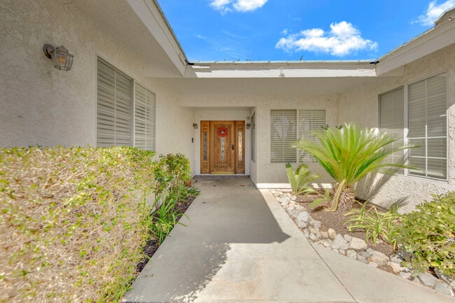 Building Photo - 2503 Brentwood Dr