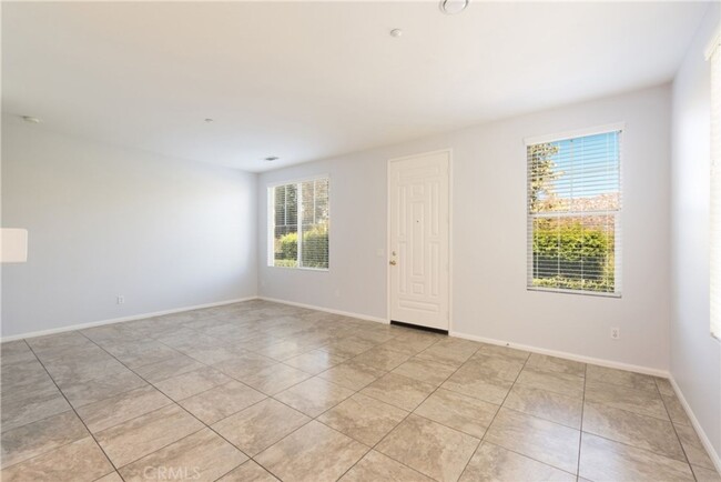Building Photo - Canyon Hills 3 Bedroom Condo for rent