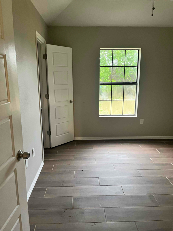 Building Photo - 5430 Villa Del Angeles