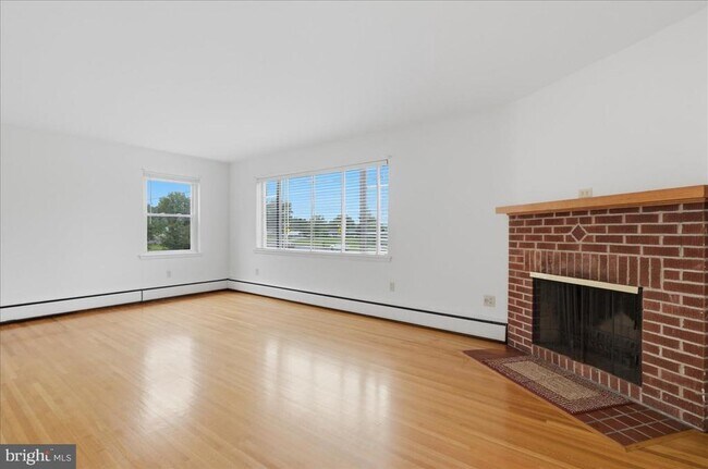 Foto del edificio - 3044 N Frederick Pike