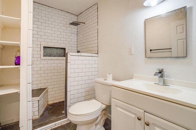 Building Photo - 1712 Fagan Dr