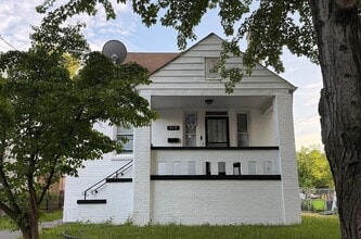 Building Photo - 515 Lebaum St SE