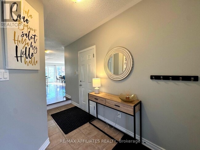 Building Photo - 673 White Alder Ave