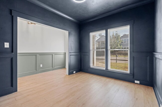 Building Photo - 655 Norman Ln