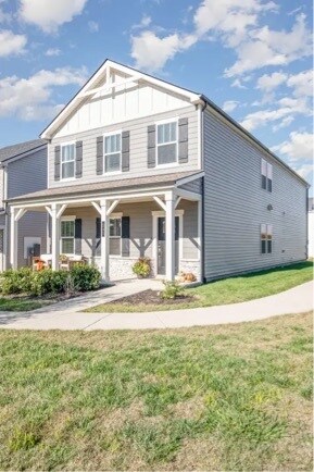 Building Photo - 241 River Rd