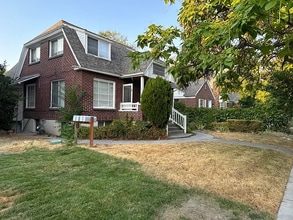 Building Photo - 355 E 500 N