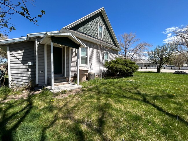 Foto del edificio - 3 Bedroom 2 Bathroom Home in Levan