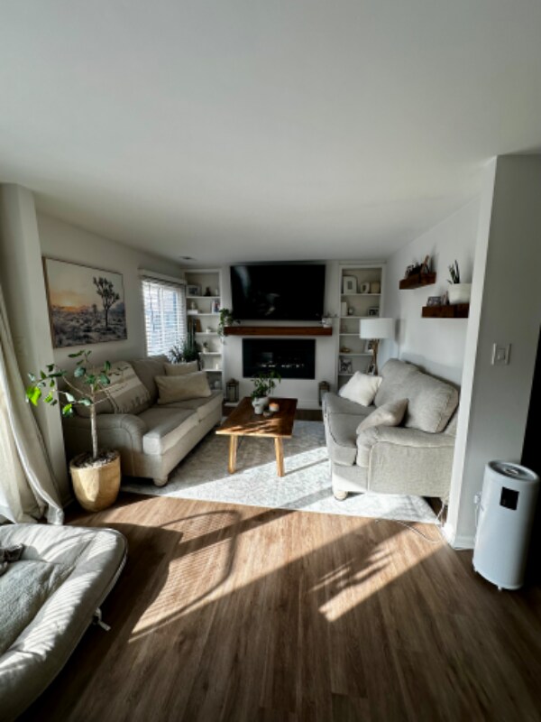 Building Photo - 1725 Lakecliffe Dr
