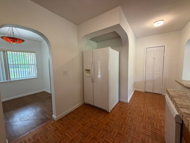 Foto del edificio - 14131 NW 3rd Ave