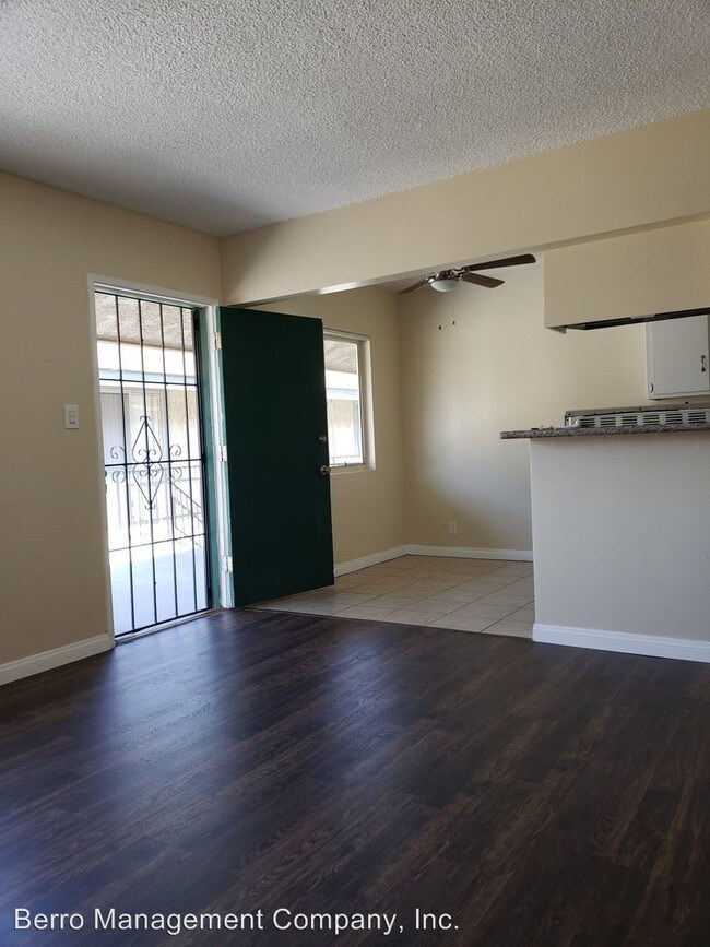 Foto del edificio - 1050 E Harding St