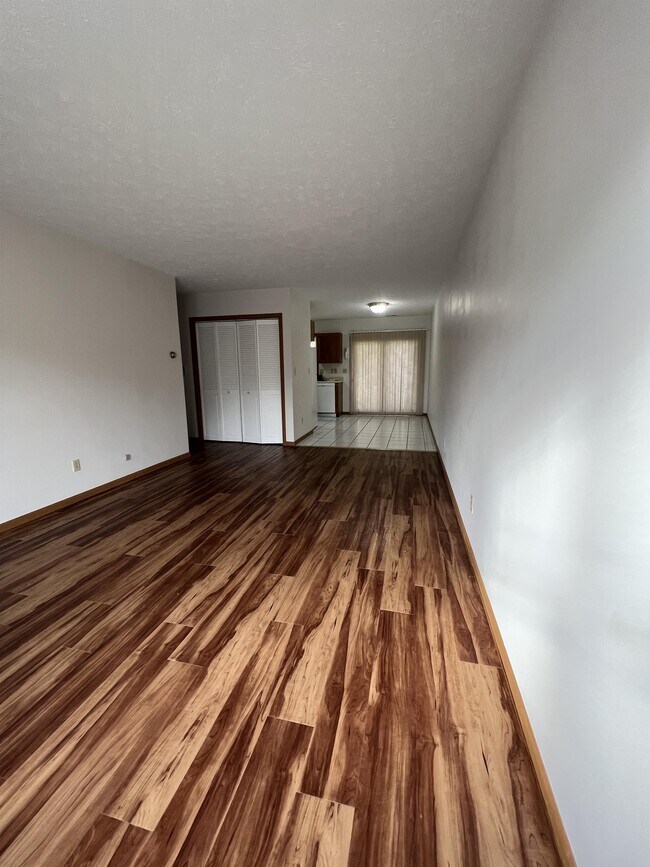 Foto del edificio - 714 N Forest Ave