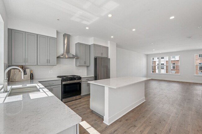 Foto del edificio - Brand New 4 Bedroom, 3.5 Bath Townhome in King Farm!