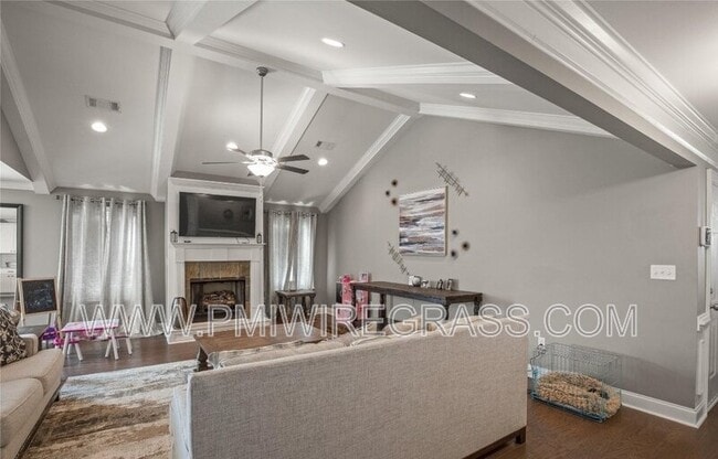 Building Photo - 524 Paxton Lp