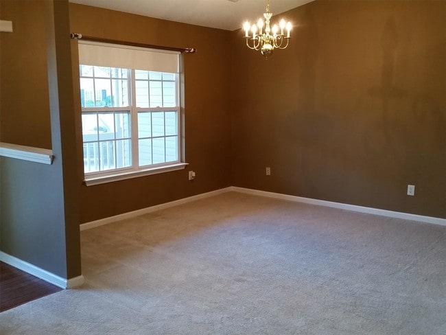 Foto del edificio - 123 Kingfisher Dr