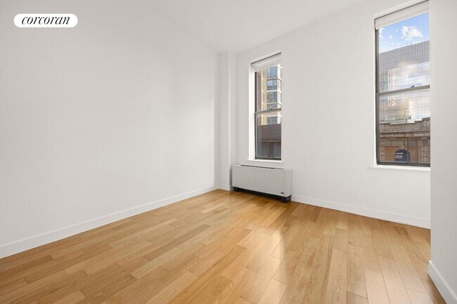 Foto del edificio - 96 Rockwell Pl
