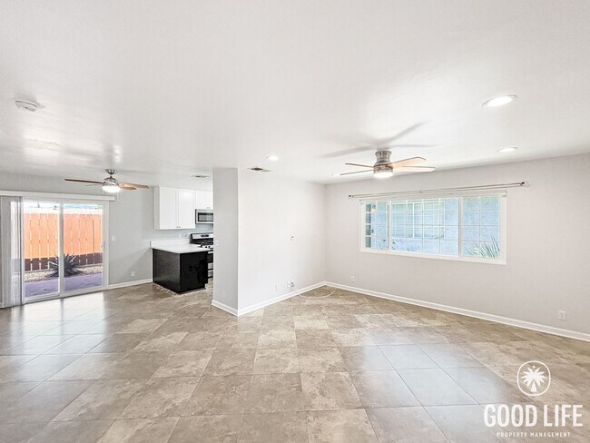 Foto del edificio - Beautiful 2BD/2BA Condo in El Cajon W/ A/C, W/D, Covered Back Patio, & Community Pool!