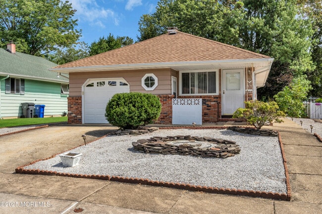 Building Photo - 39 Mt Katadin Dr