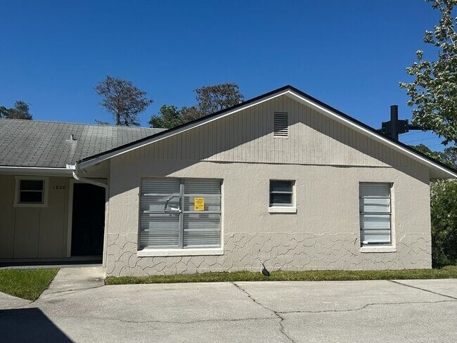 Photo - 3 bed 2 bath tri plex near UCF House