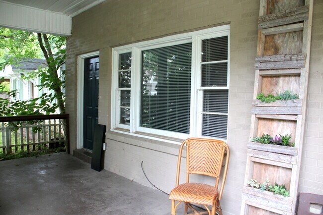Foto del edificio - East Nashville 2 Bedroom Apartment!
