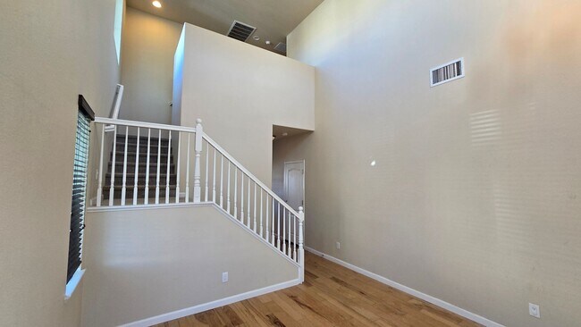 Foto del edificio - Gated Somersett Home with a View!