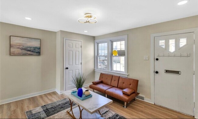 Foto del edificio - 407 Short Canal St