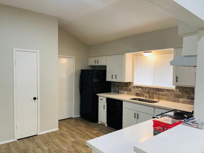 Building Photo - 20814 Park Bridge Dr